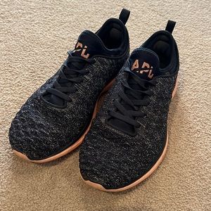 APL Techloom Phantom women’s tennis shoe sneaker 7.5